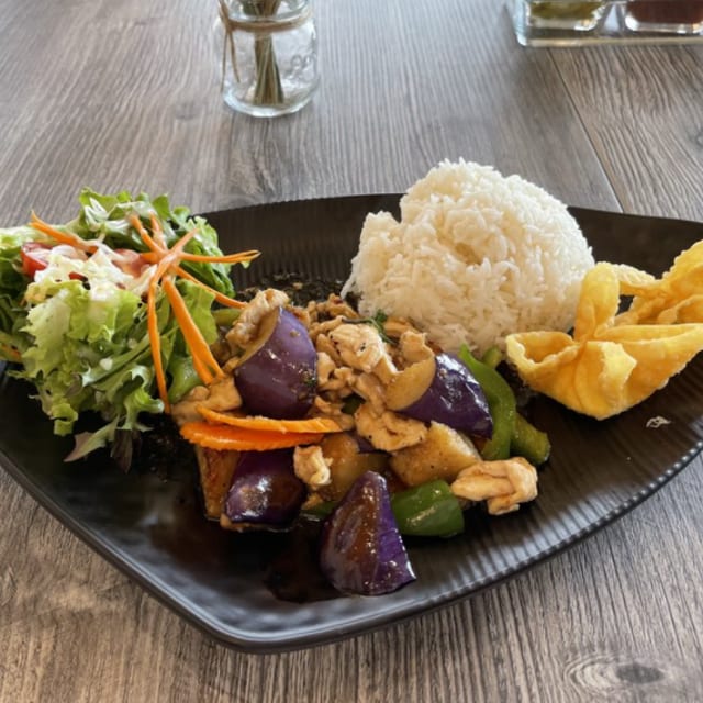 L2. Eggplant Delight Chicken🌶️.