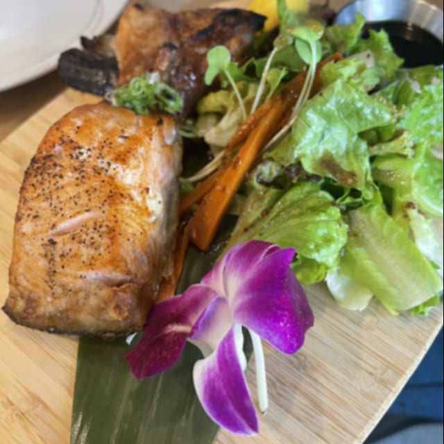 Salmon Collar.